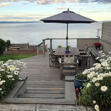 Oceanfront Paradise Comox Buitenkant foto