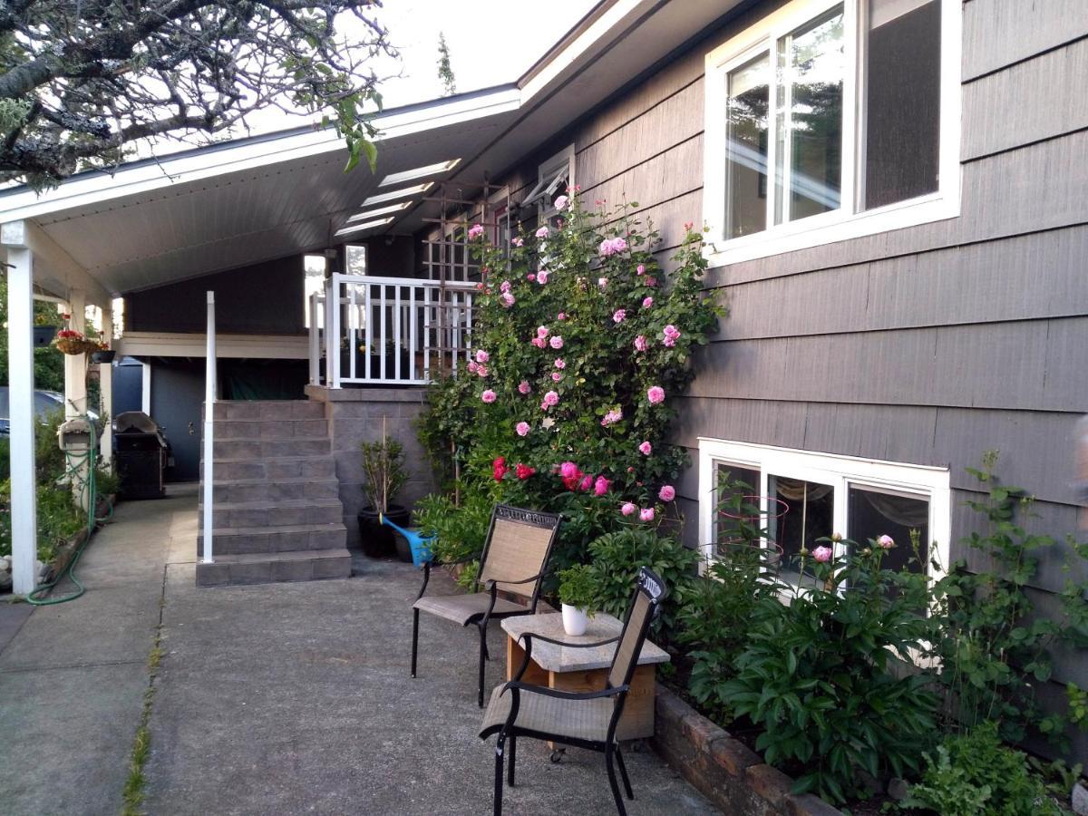 Oceanfront Paradise Comox Buitenkant foto