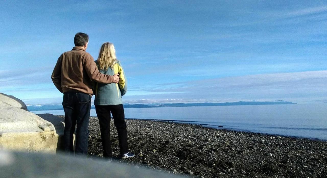 Oceanfront Paradise Comox Buitenkant foto